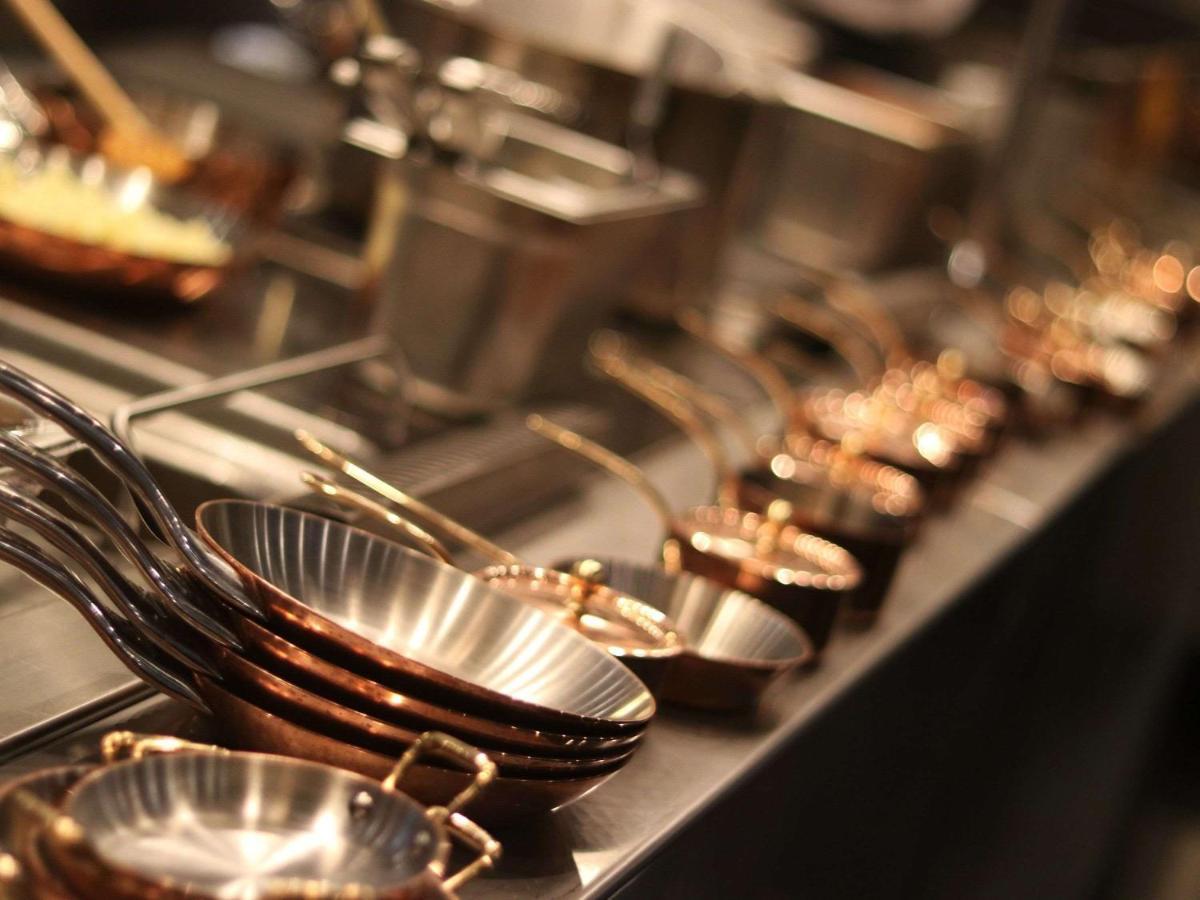 فندق موفينبيك دو لاك تونس المظهر الخارجي الصورة A variety of pans