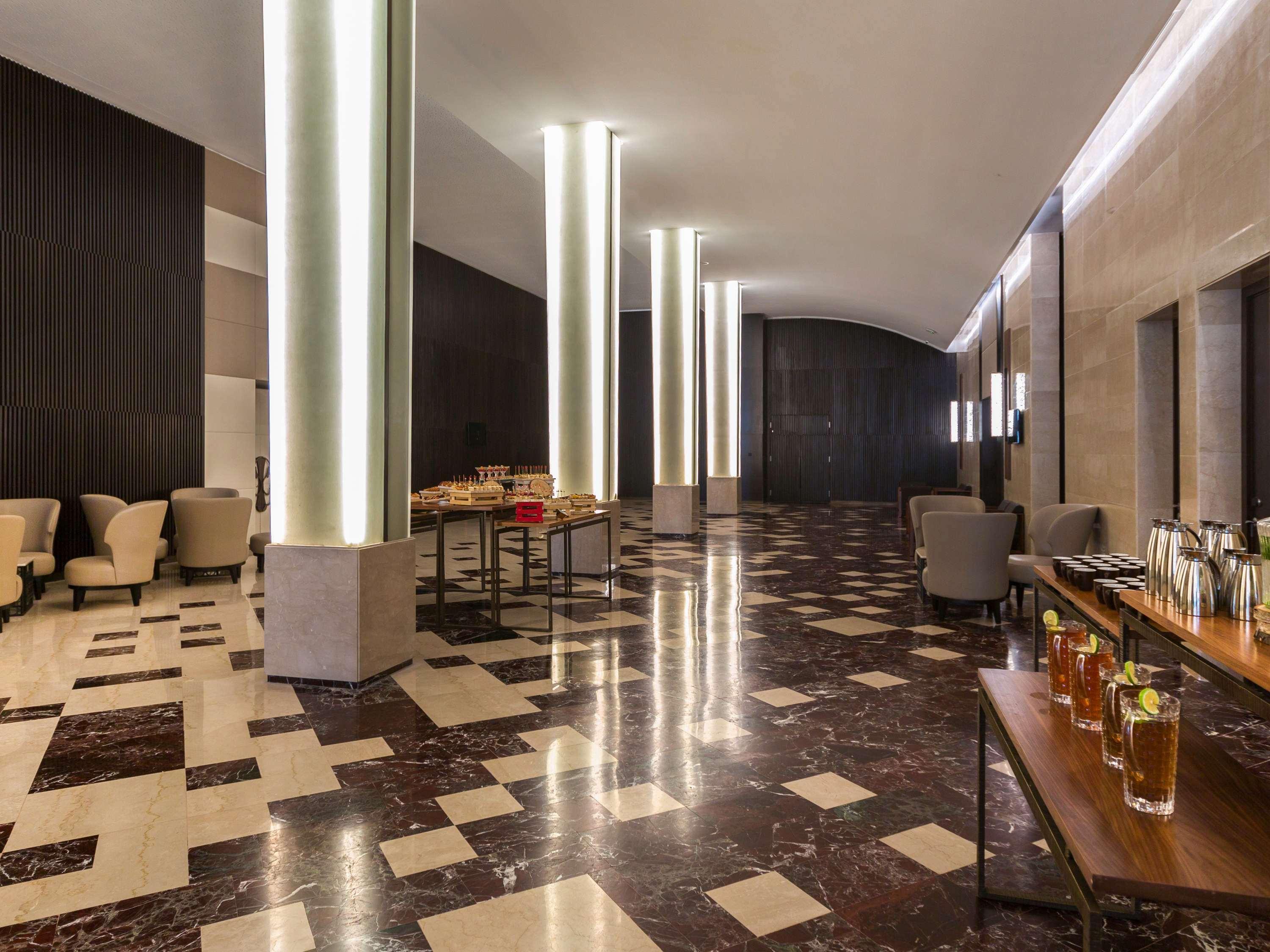 فندق موفينبيك دو لاك تونس المظهر الخارجي الصورة The Westin Mumbai