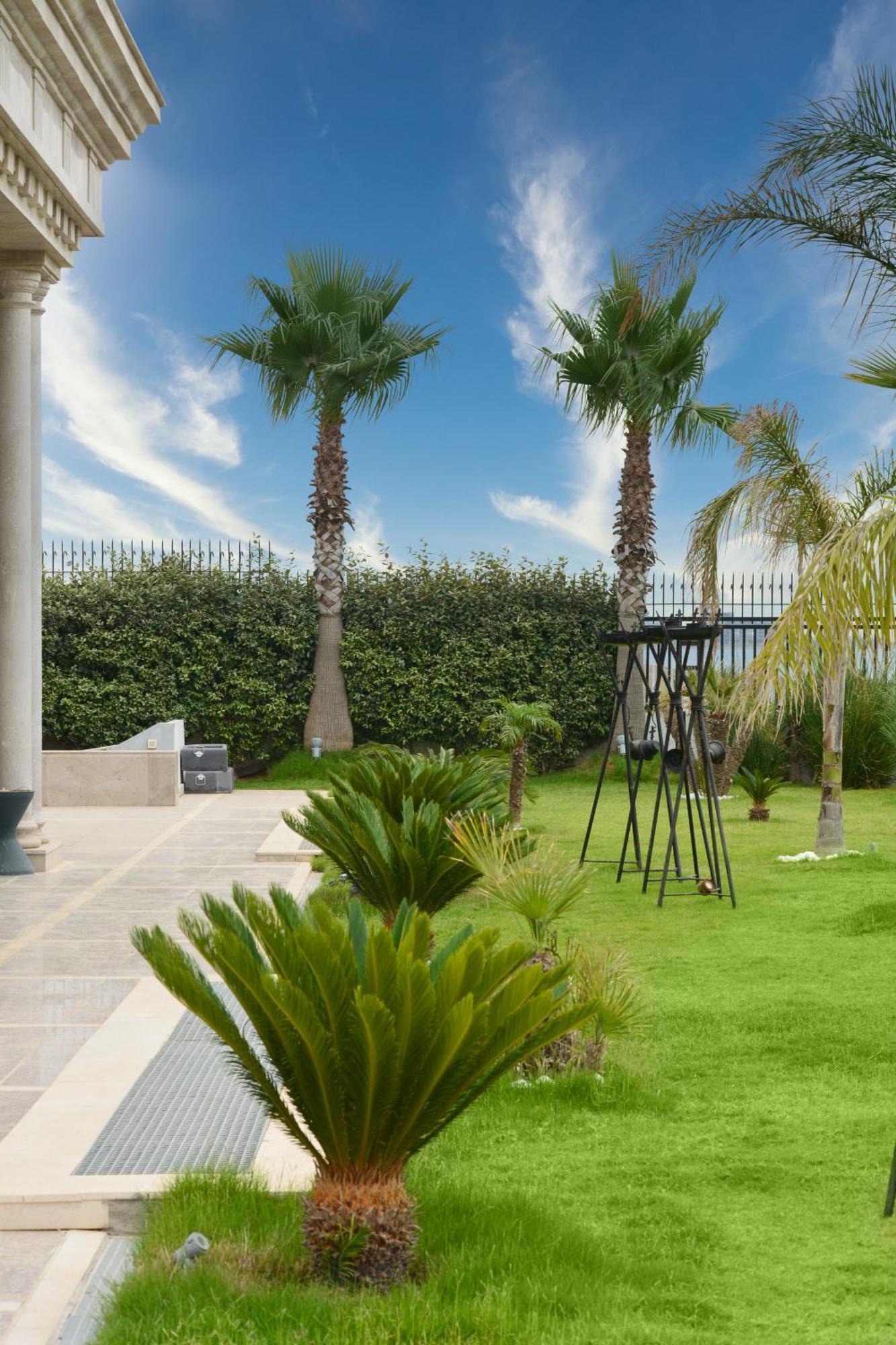 فندق موفينبيك دو لاك تونس المظهر الخارجي الصورة The garden of the villa